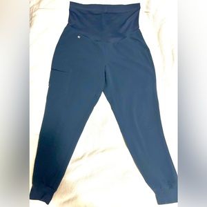 Figs Maternity Jogger Scrub Pant- Color: Gray/Navy